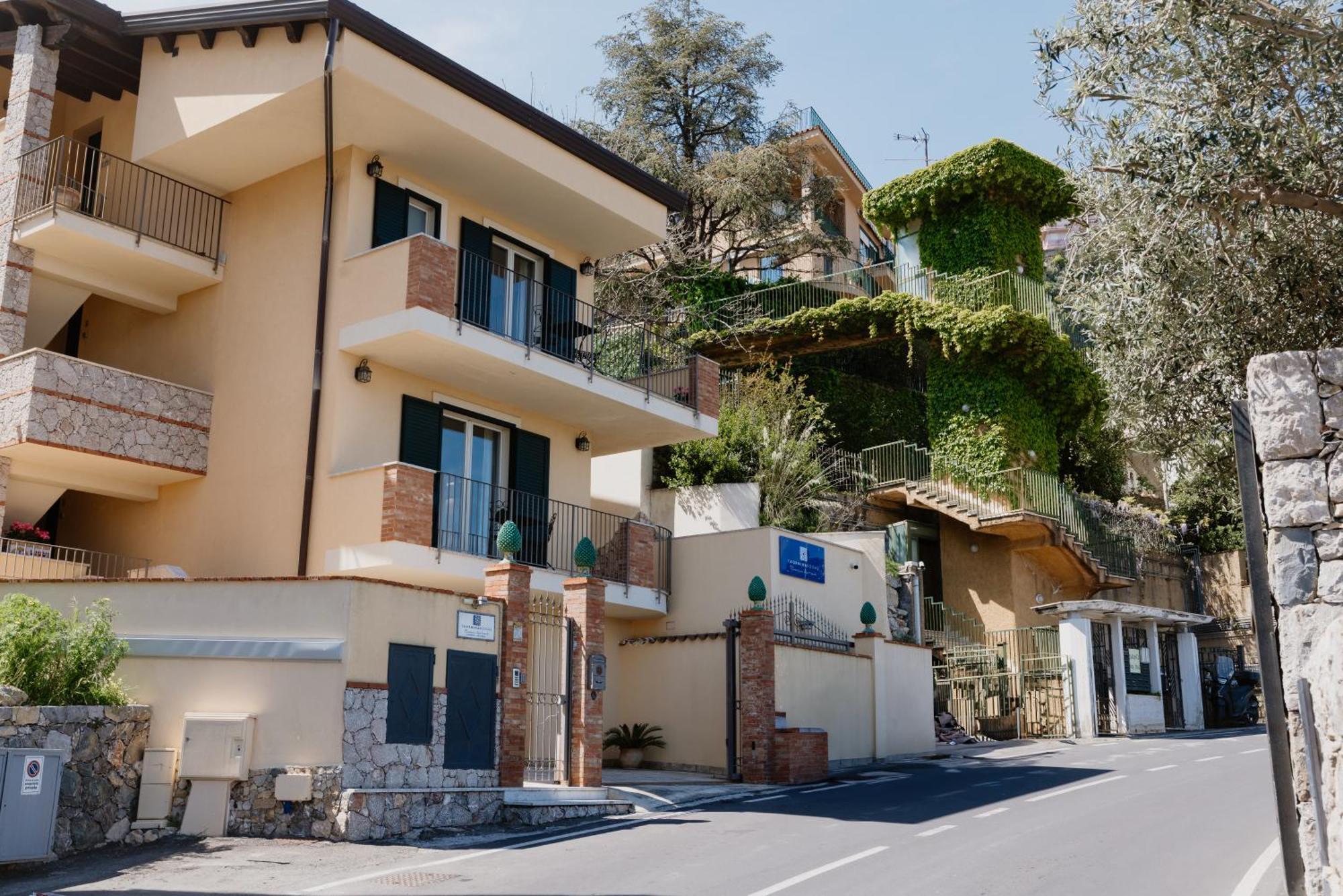 Villa Da Vinci Luxury Panoramic Apartments - Taormina Rooms Collection Exterior photo